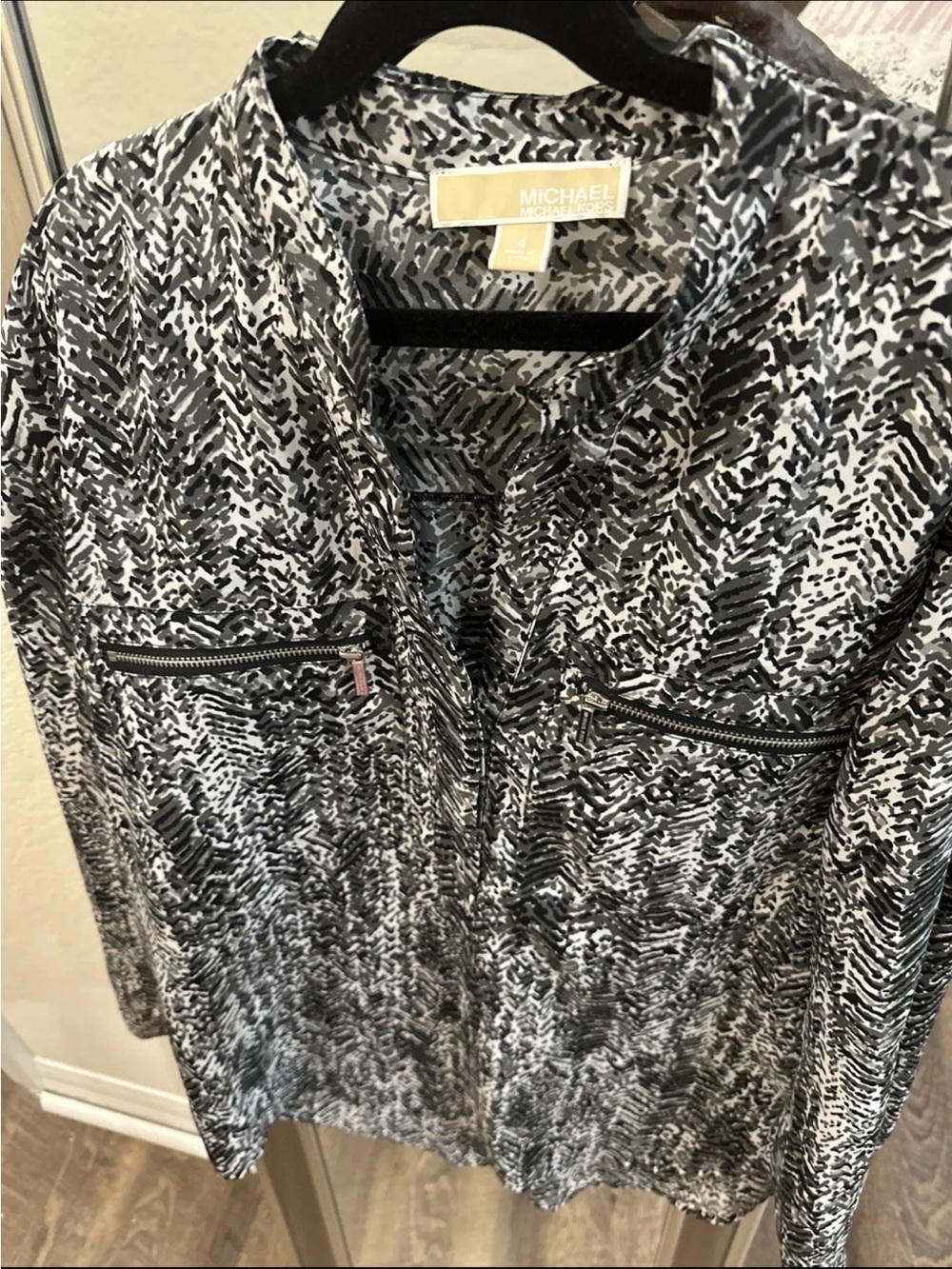 MICHAEL Michael Kors Black & White Animal Print Blouse- size 4